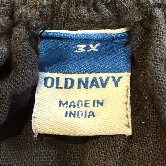 3X Old Navy Shirt - Black, Cropped - Picture 3 of 7